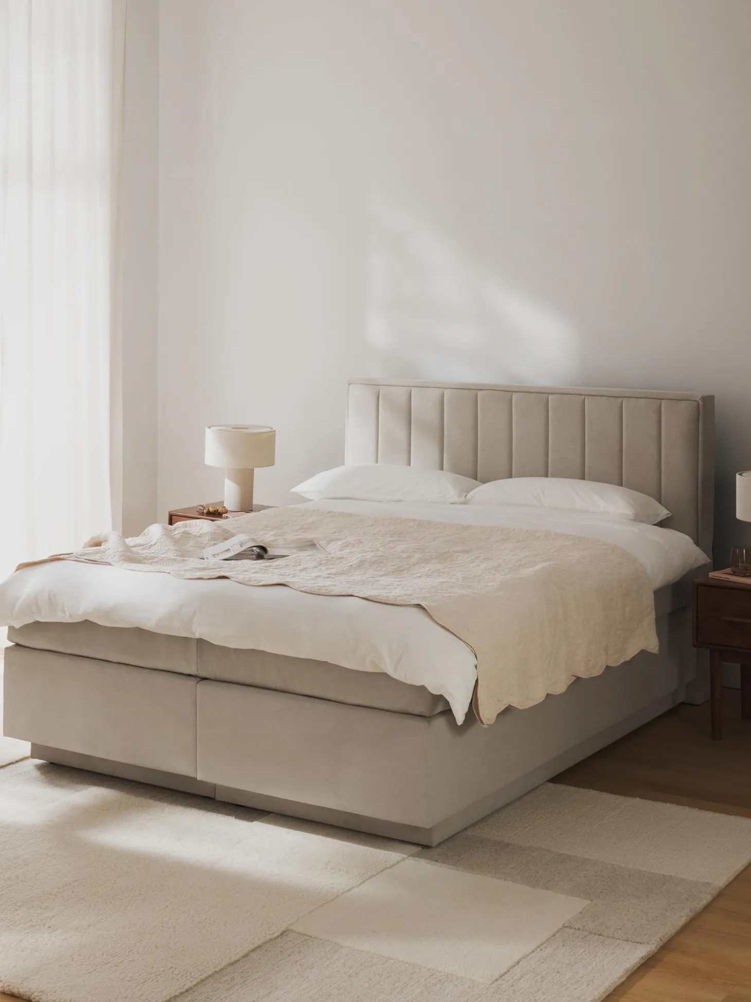 Cama Continental Livia, Con Espacio De Almacenamiento