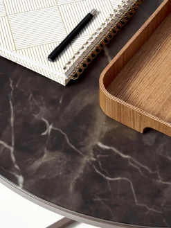 Mesa De Centro Antigua, Tablero De Vidrio En Aspecto Marmol