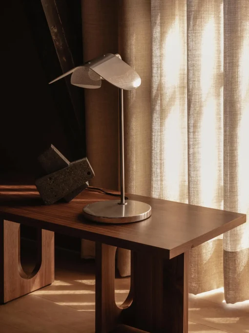 Mesa De Comedor En Madera Oscura Androgyne, Tamanos Diferentes