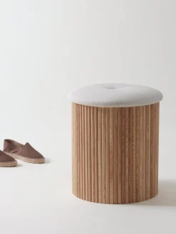 Puf De Madera Darwin, Con Espacio De Almacenamiento