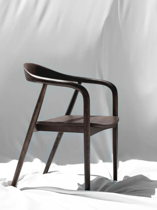 Silla Con Reposabrazos De Madera Angelina