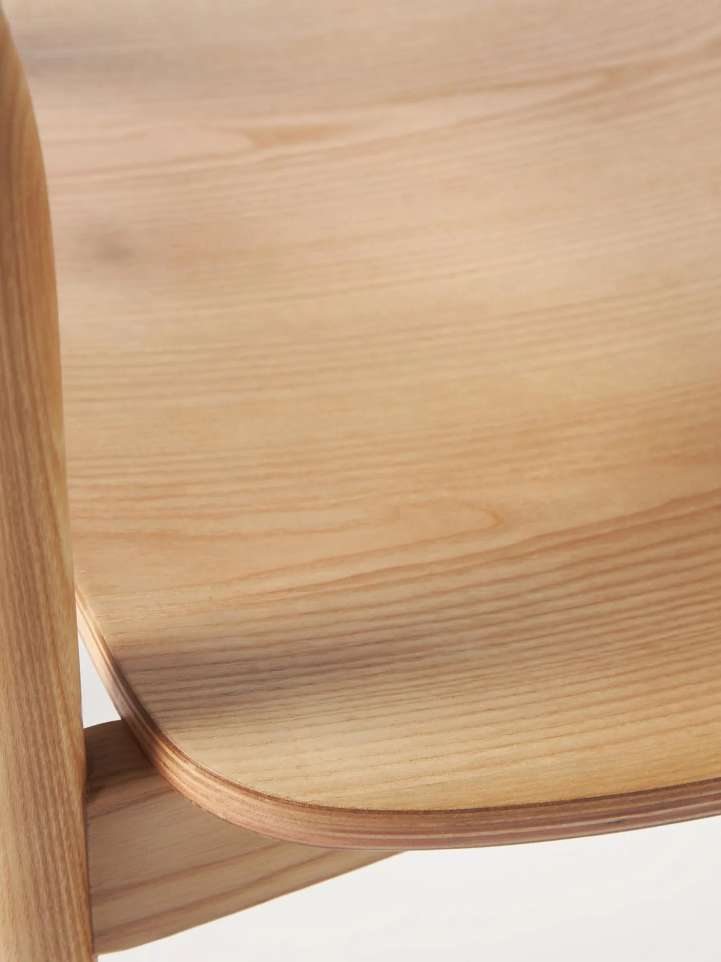 Silla Con Reposabrazos De Madera Angelina