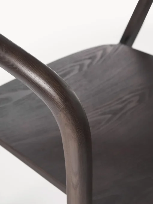 Silla Con Reposabrazos De Madera Angelina