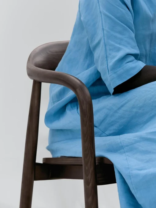 Silla Con Reposabrazos De Madera Angelina