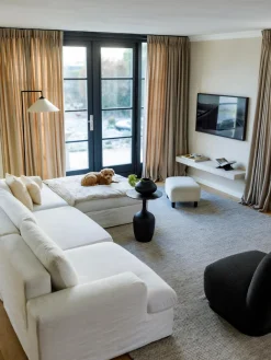 Sofa Modular Con Reposapies Russell (4 Plazas), Desenfundable