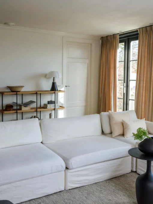 Sofa Modular Con Reposapies Russell (4 Plazas), Desenfundable