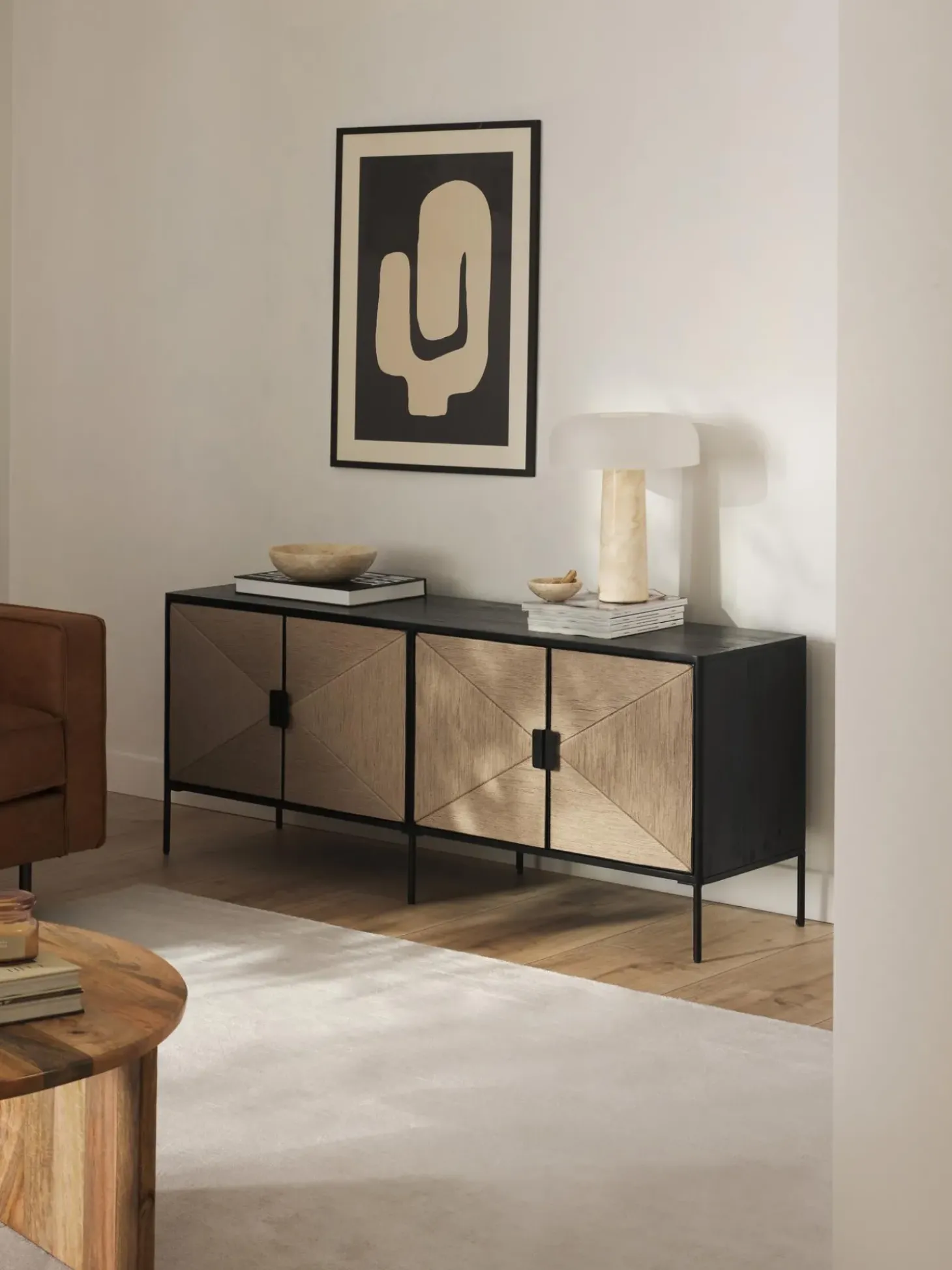 Aparador Con Puertas De Madera De Mango Maciza June