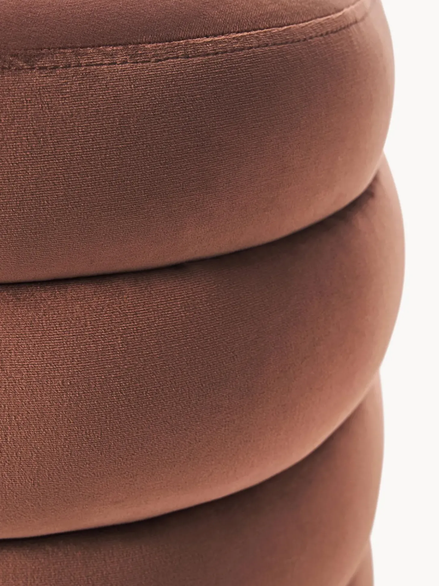 Banco De Terciopelo Alto