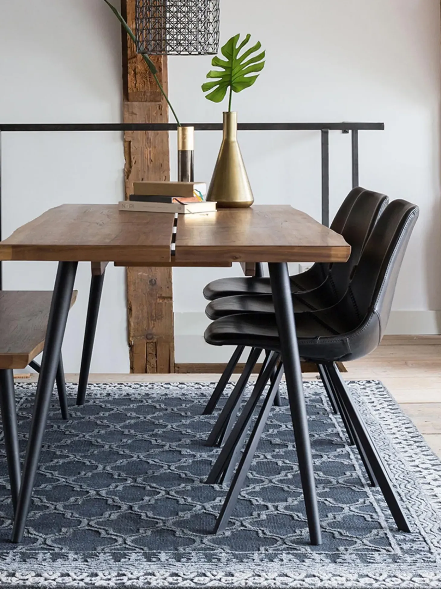 Banco Madera Alagon, Reborde De Madera