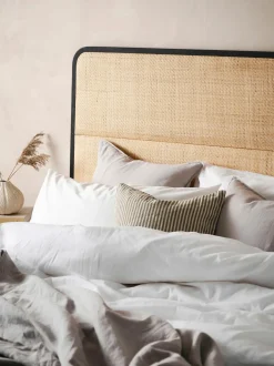 Cabecero De Ratan Byrum