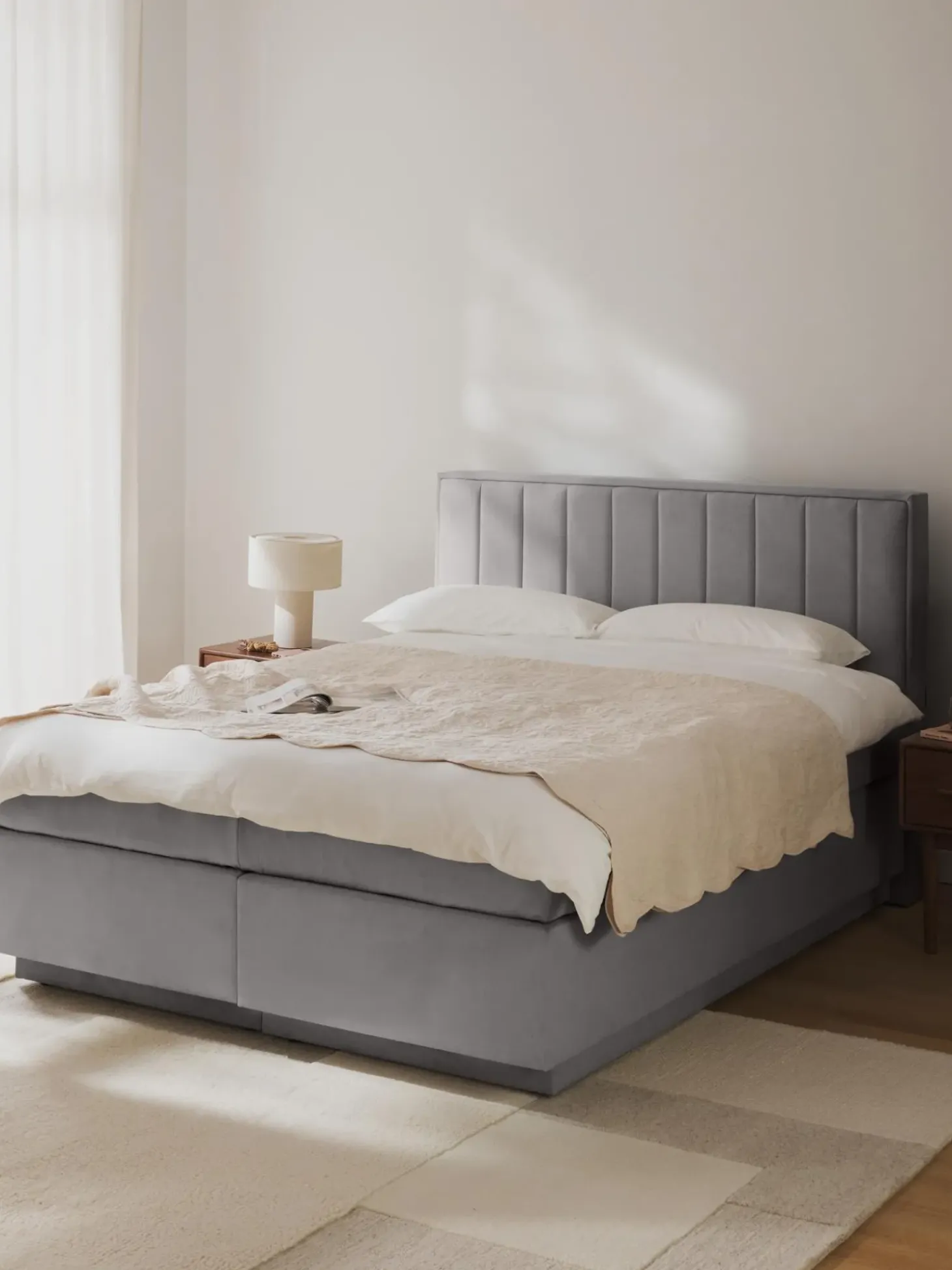 Cama Continental Livia, Con Espacio De Almacenamiento