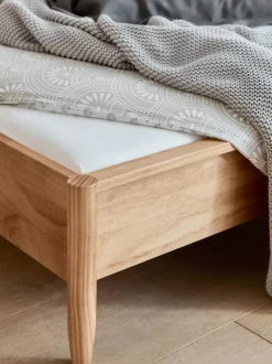 Cama De Madera De Pino Maciza Windsor, Con Cabecero