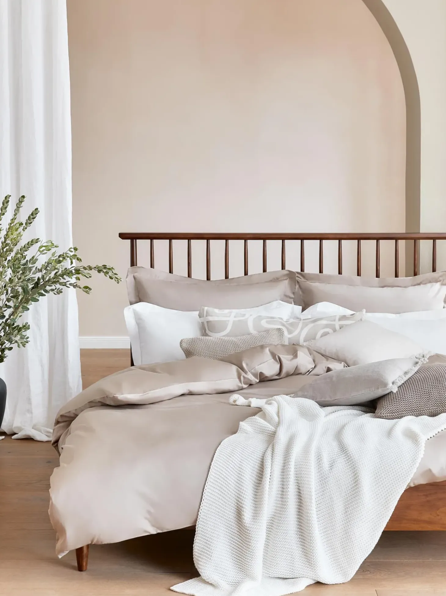 Cama De Madera De Pino Maciza Windsor, Con Cabecero