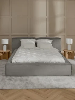 Cama Tapizada En Pana Lennon