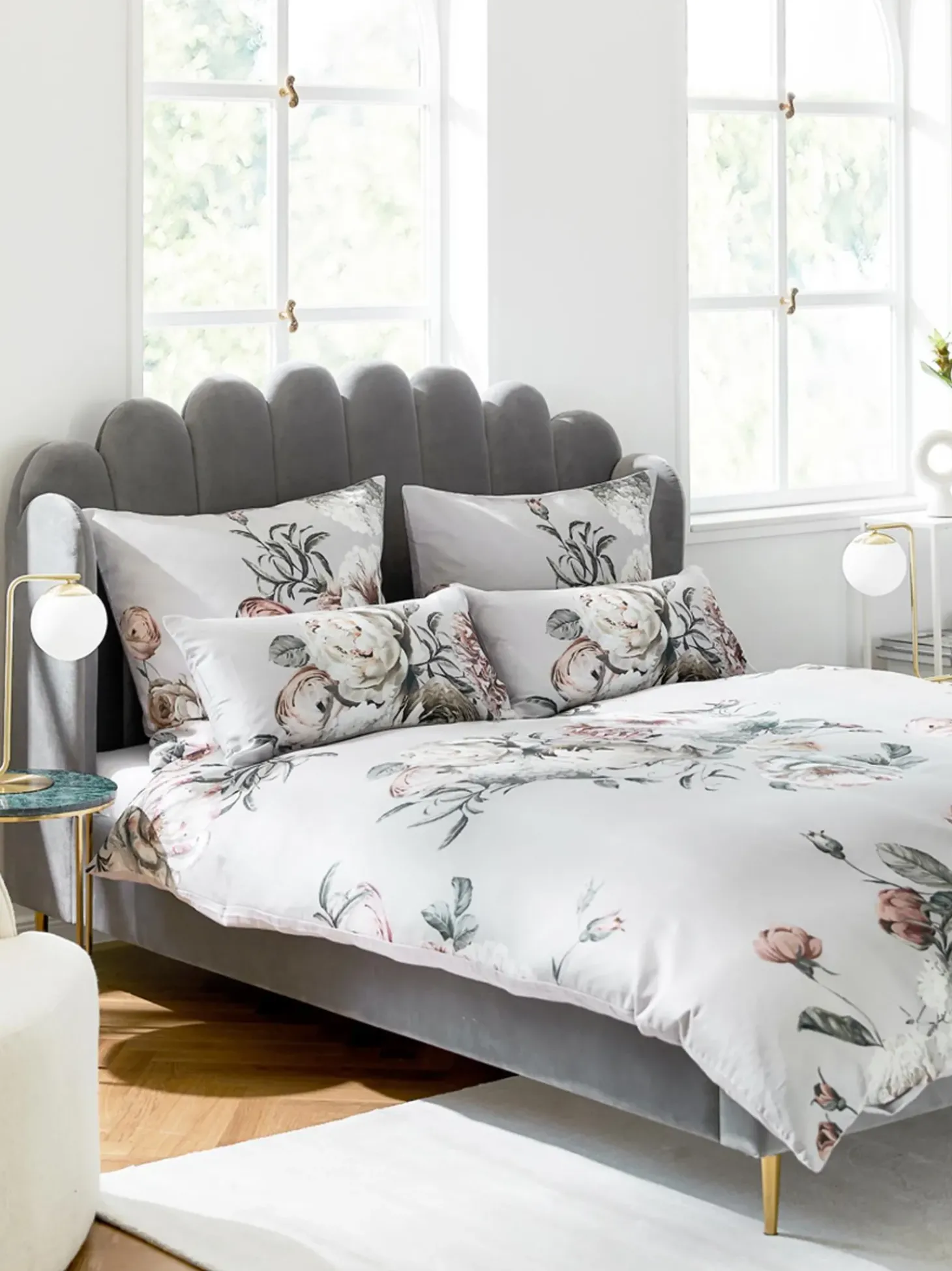 Cama Tapizada En Terciopelo Glamour