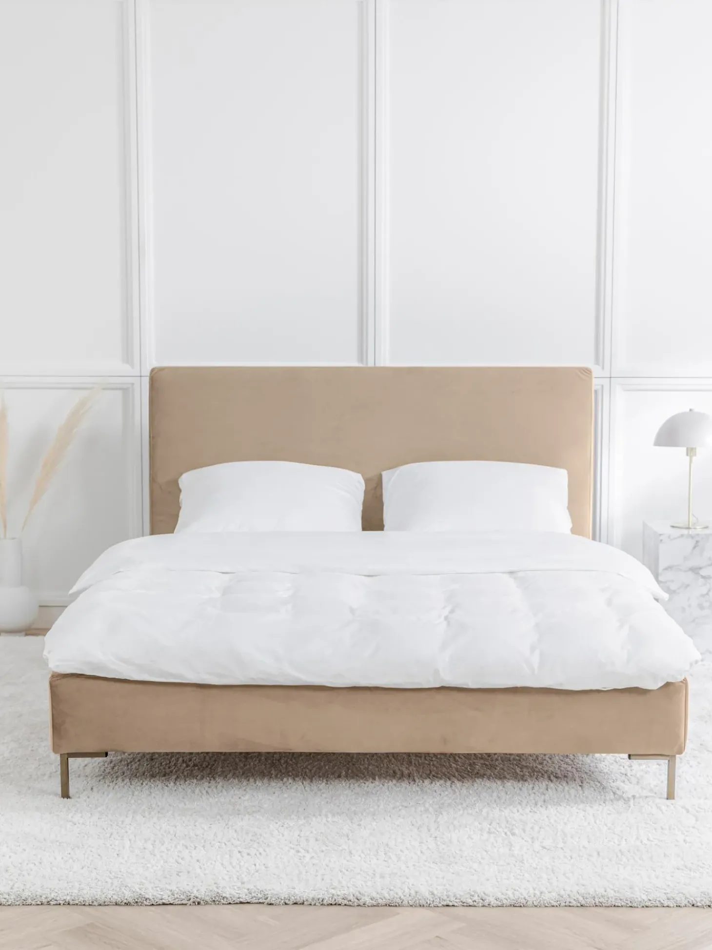 Cama Tapizada En Terciopelo Peace