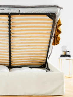 Cama Tapizada Feather, Con Espacio De Almacenamiento