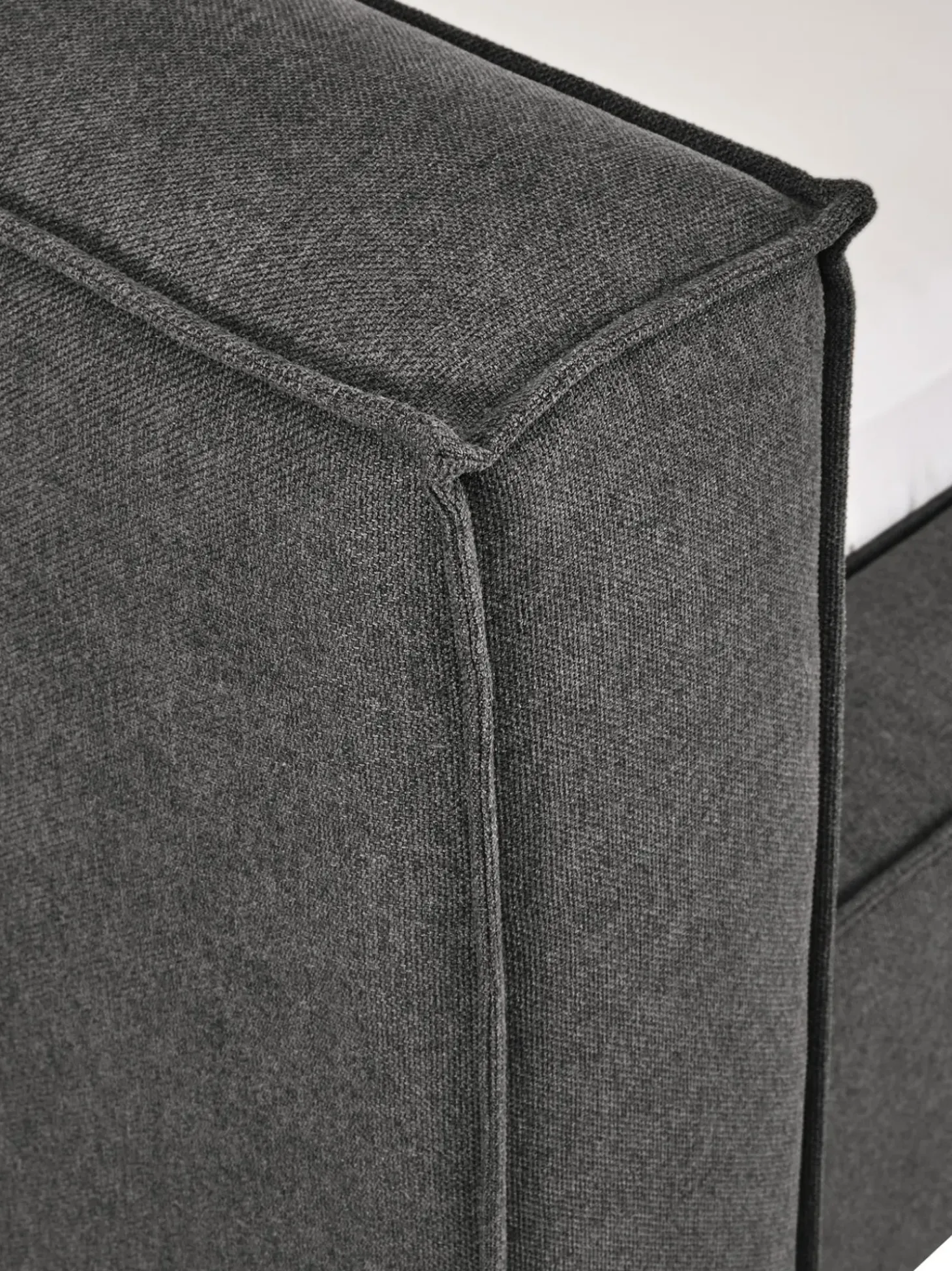 Cama Tapizada Lennon