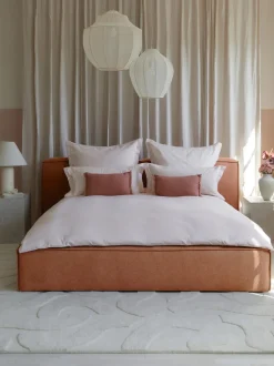 Cama Tapizada Lennon, Con Espacio De Almacenamiento