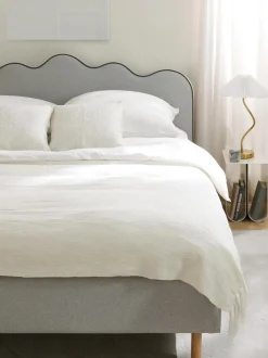 Cama Tapizada Romy, Con Cabecero