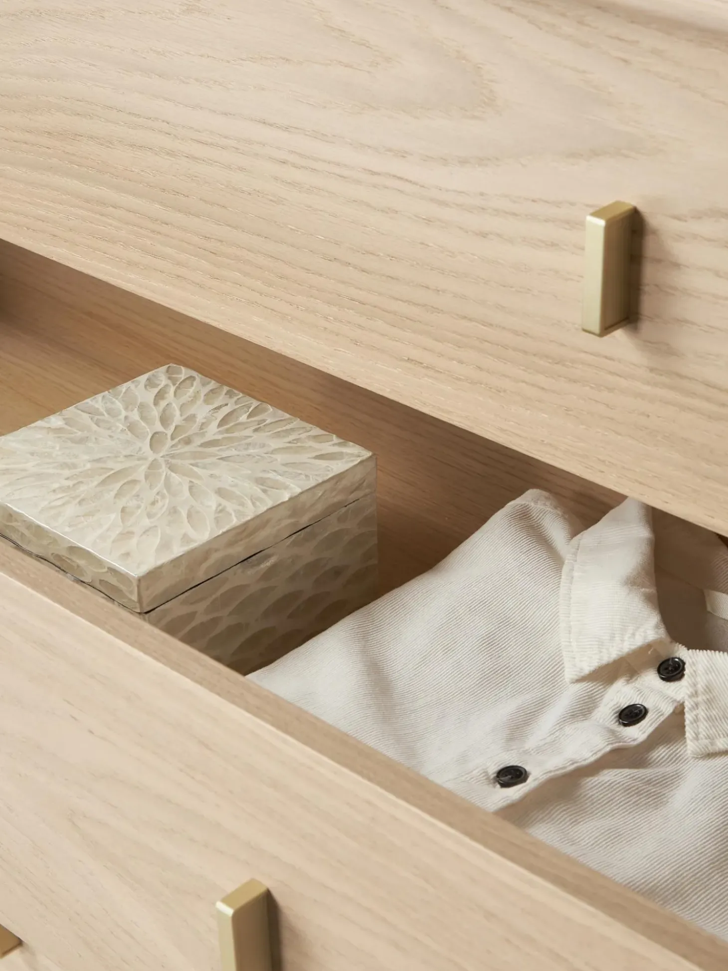 Comoda Con Cajones De Roble Diana