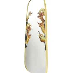 Espejo De Pared De Diseno Lipsticks