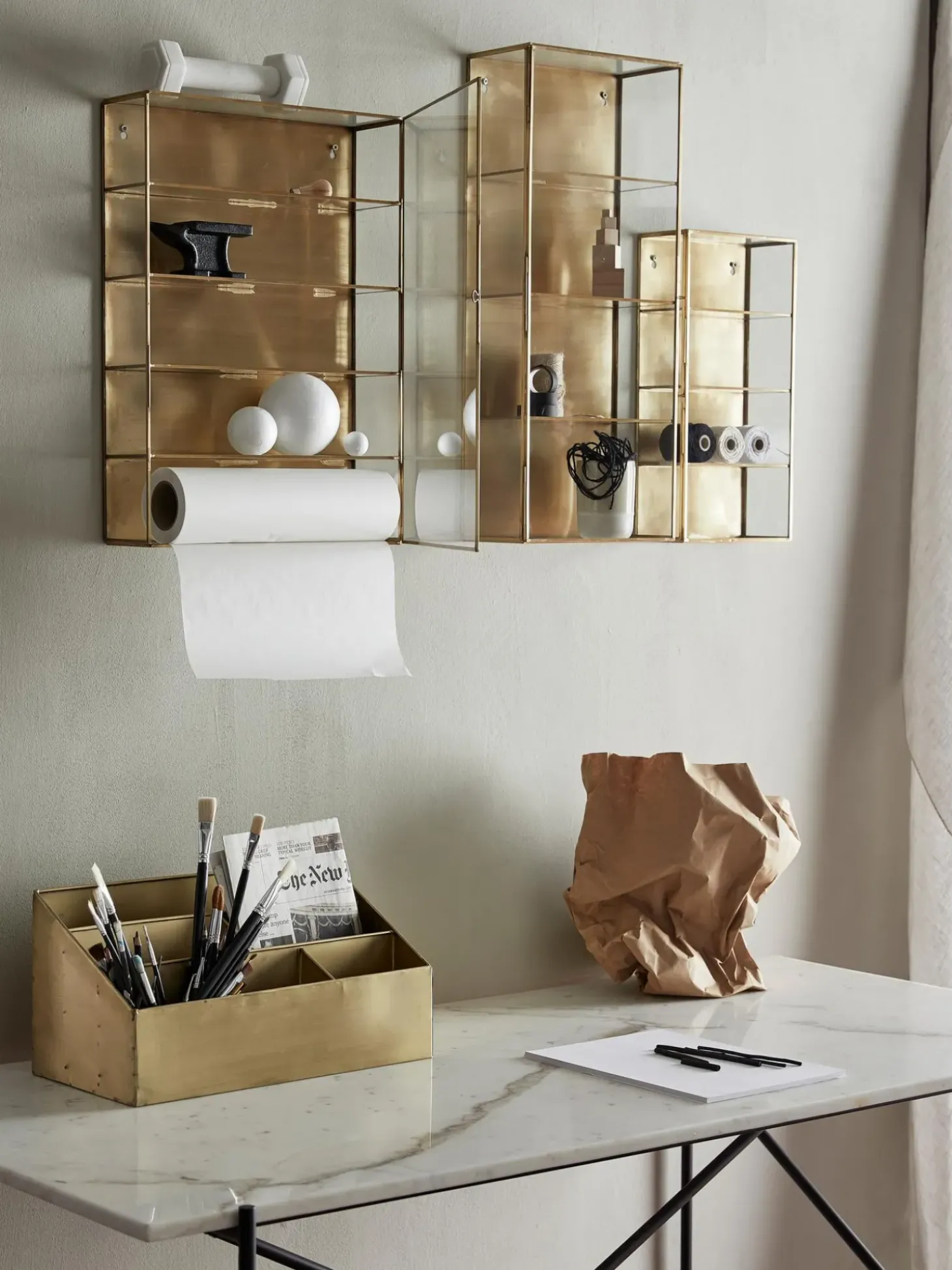 Estanteria De Pared De Metal Y Vidrio Ada