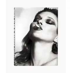 Libro Ilustrado Mert Alas And Marcus Piggott