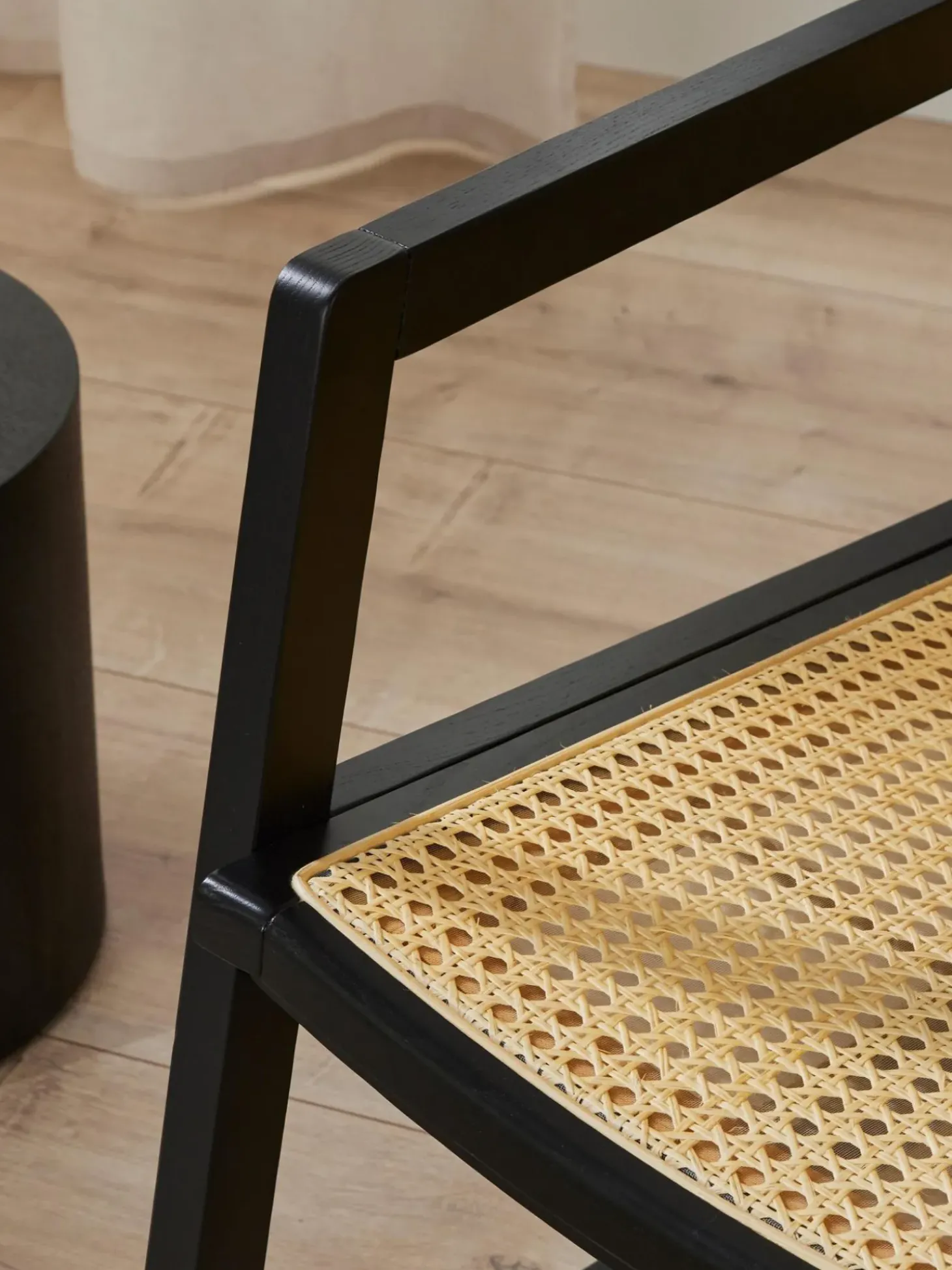 Mecedora De Madera De Fresno Con Tejido Vienes Craig