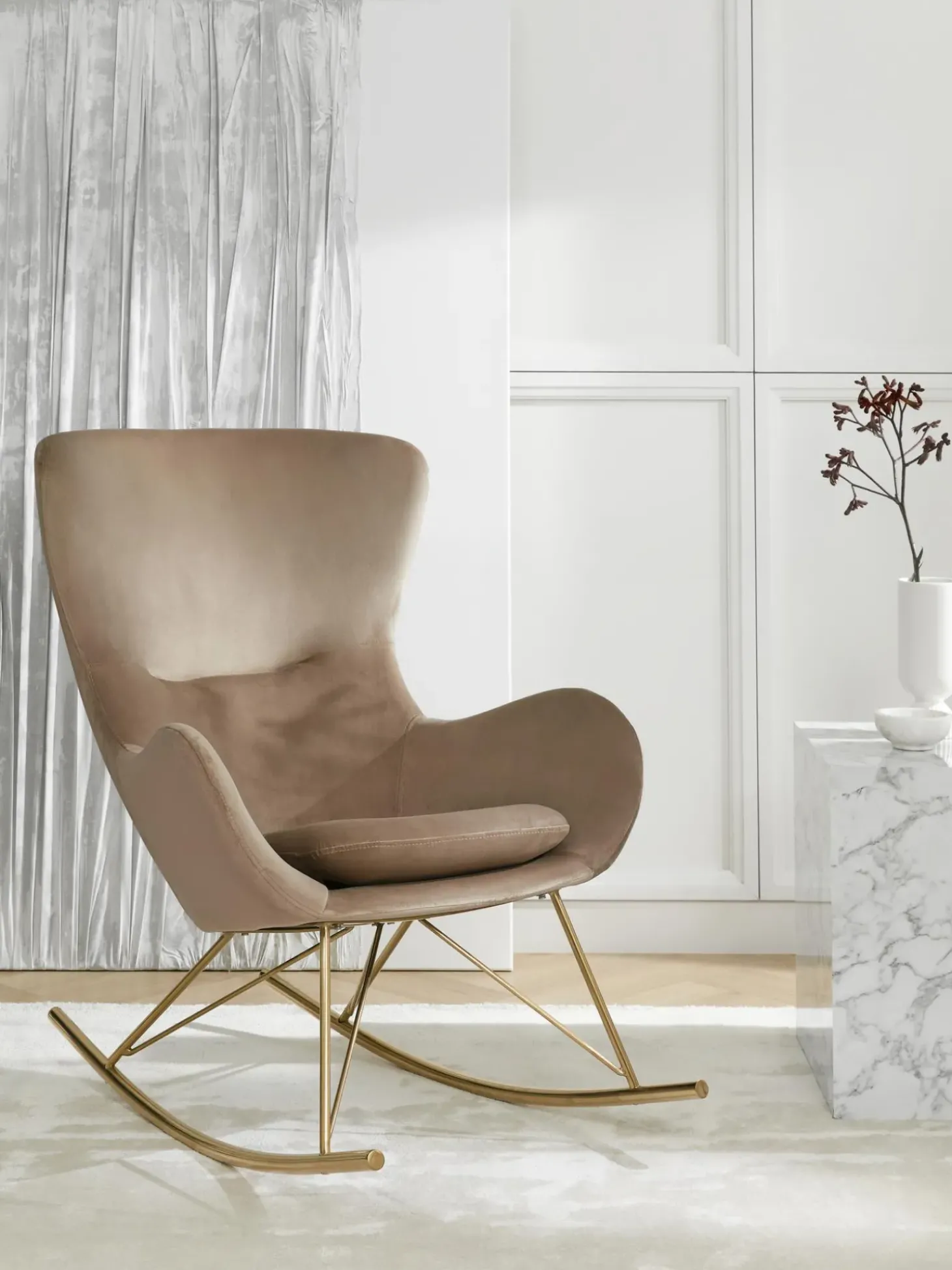 Mecedora De Terciopelo Wing