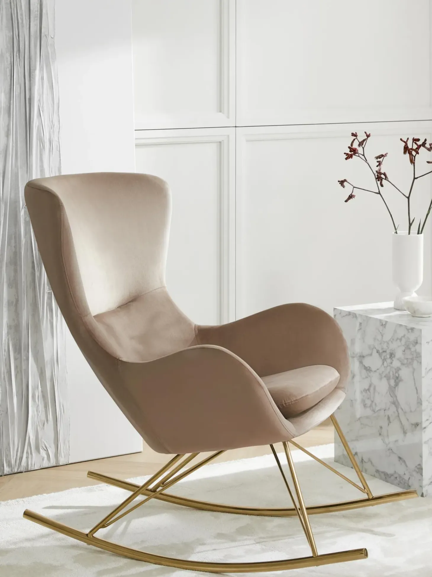 Mecedora De Terciopelo Wing