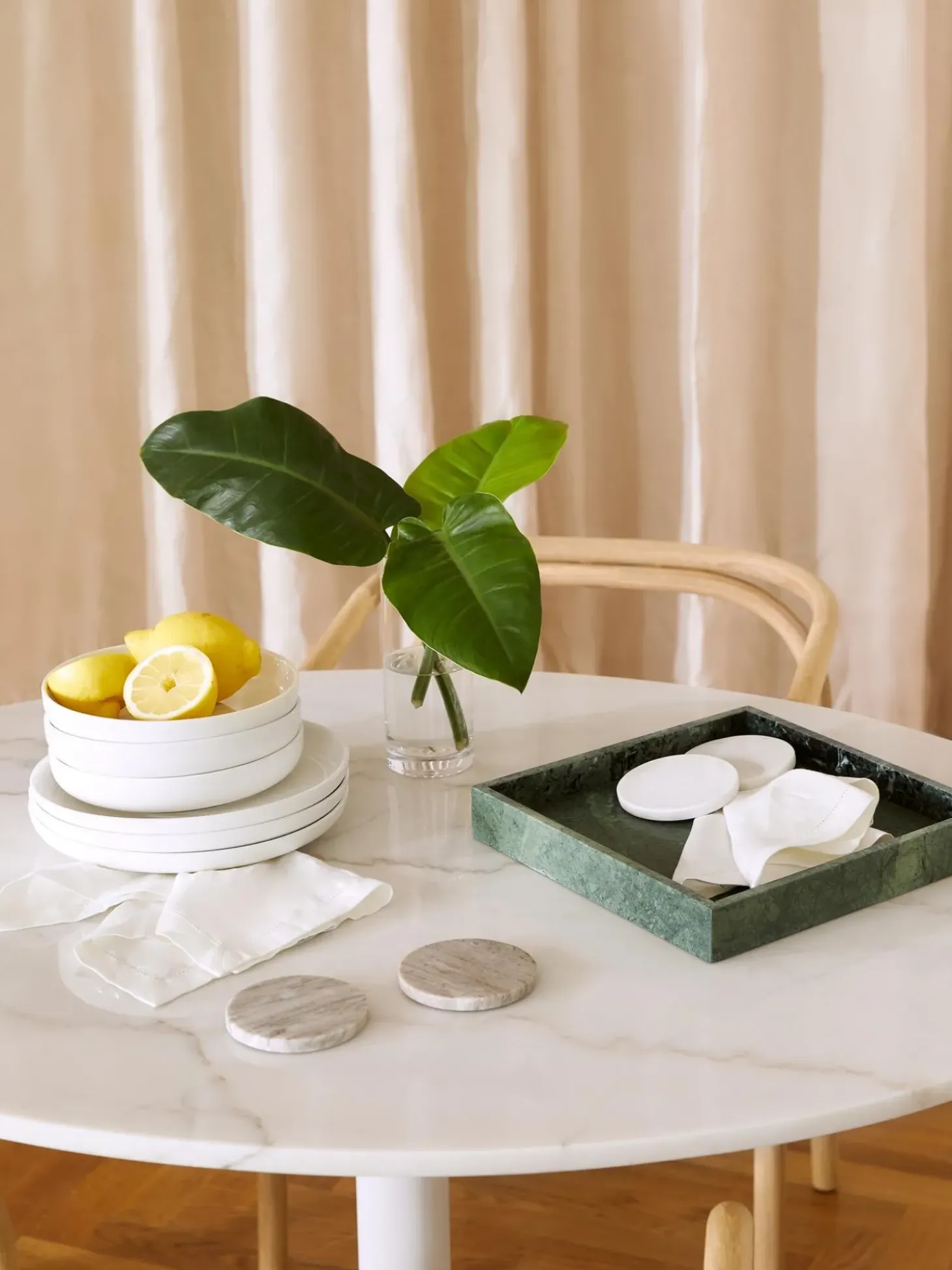 Mesa De Comedor Ovalada De Marmol Miley, 120 X 90 Cm