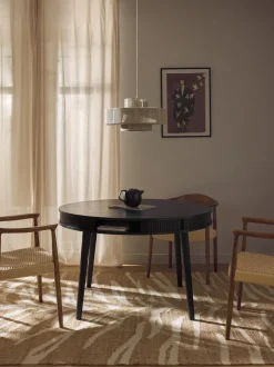 Mesa De Comedor Redonda Calary, Con Espacio De Almacenamiento