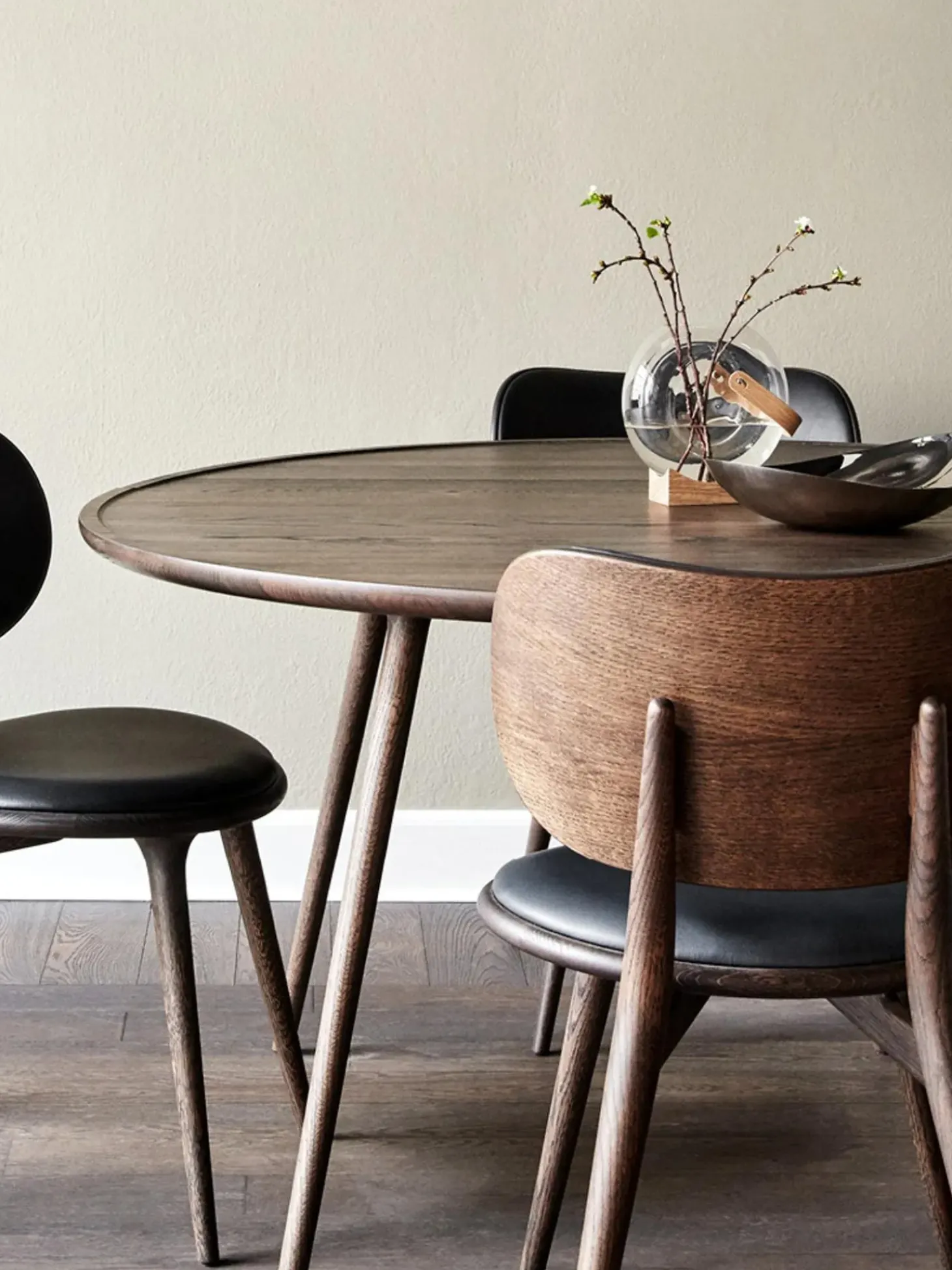 Mesa De Comedor Redonda De Madera De Roble Accent, Tamanos Diferentes