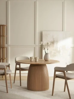 Mesa De Comedor Redonda En Roble Nelly, Tamanos Diferentes