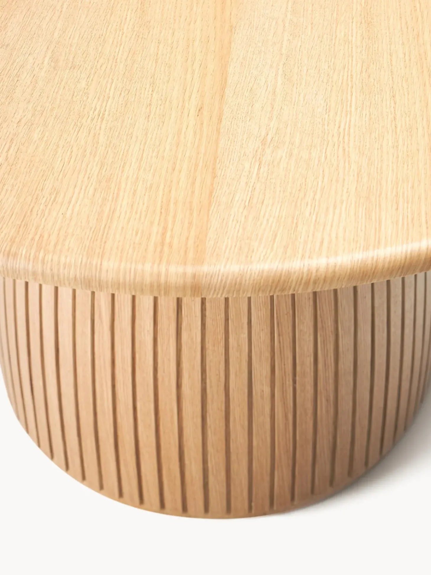 Mesa De Comedor Redonda En Roble Nelly, Tamanos Diferentes