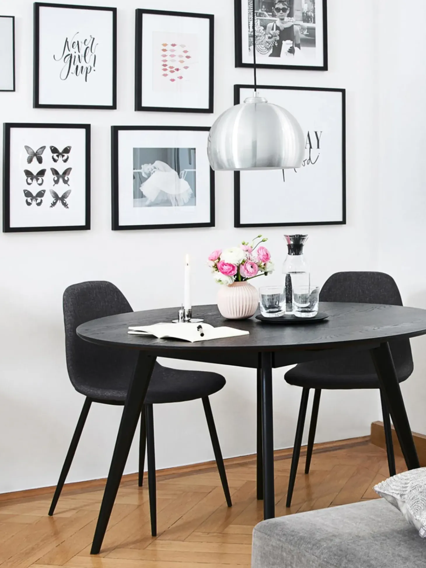 Mesa De Comedor Redondan De Madera De Caucho Yumi, O 115 Cm