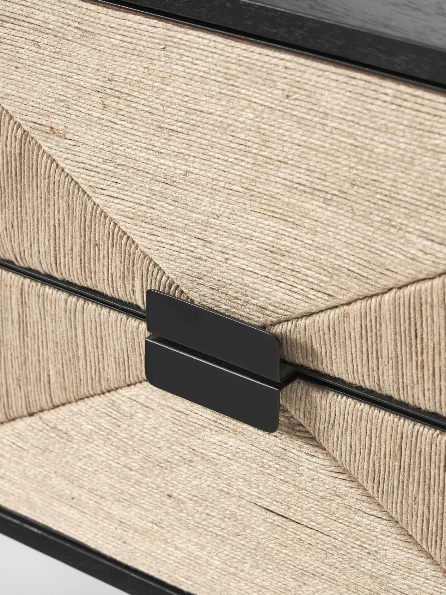 Mesilla De Noche Con Cajones De Madera De Mango Maciza June