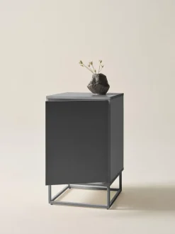 Mesilla De Noche De Madera Con Puerta Lyckeby