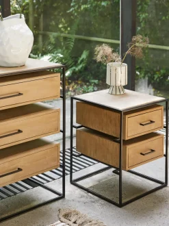 Mesilla De Noche Lyle