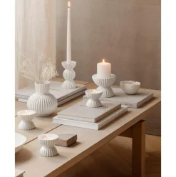 Portavelas De Porcelana Con Relieves Tura