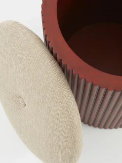 Puf De Madera Darwin, Con Espacio De Almacenamiento