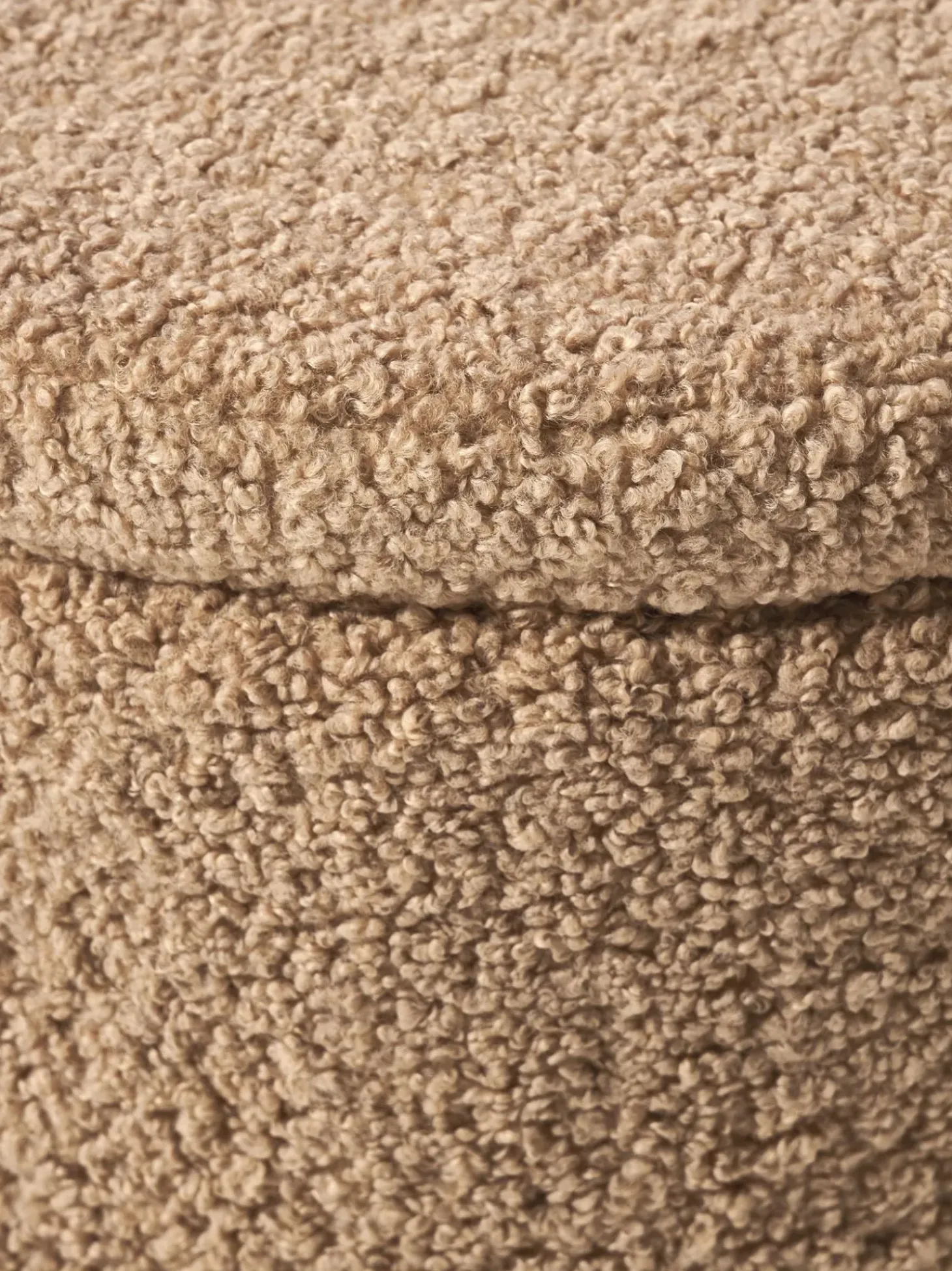 Puf Grande De Borreguillo Alida, Con Espacio De Almacenamiento