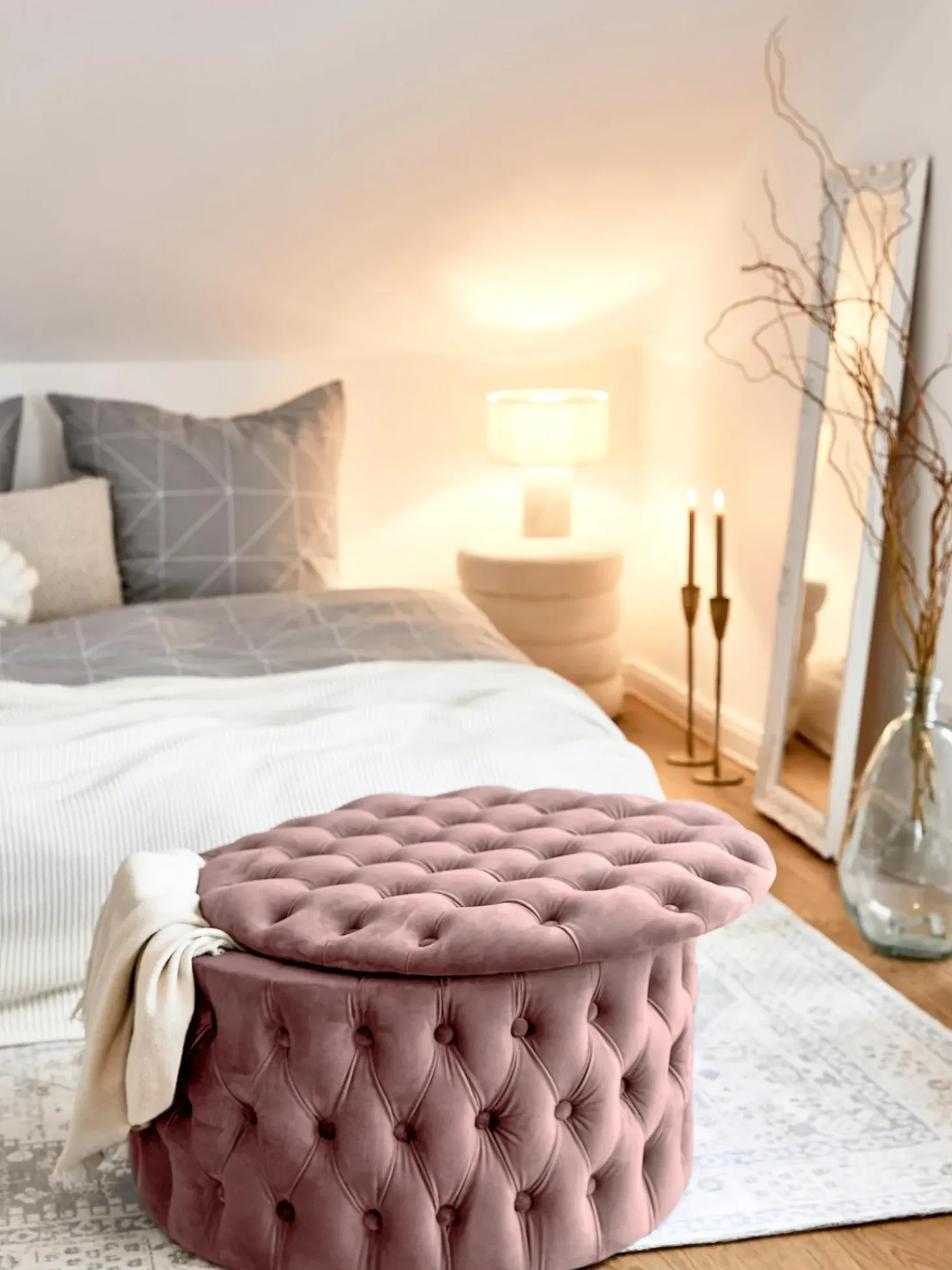 Puf Grande De Terciopelo Chiara, Con Espacio De Almacenamiento