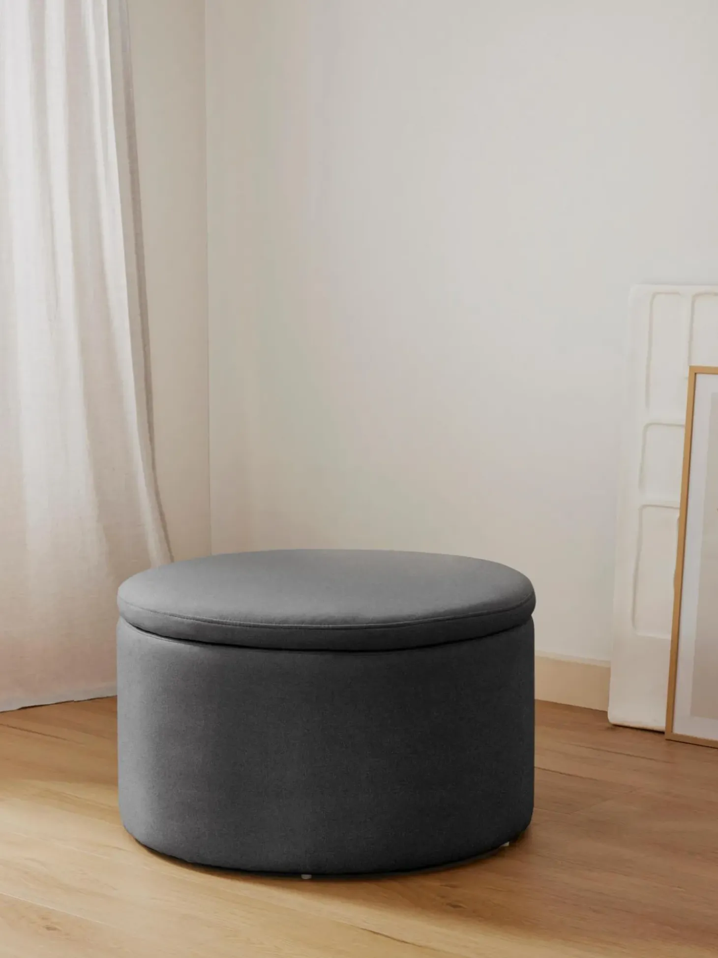 Puf Grande Tapizado Alida, Con Espacio De Almacenamiento