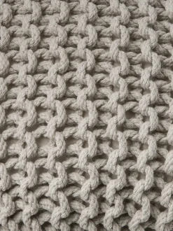 Puff De Punto Artesanal Dori