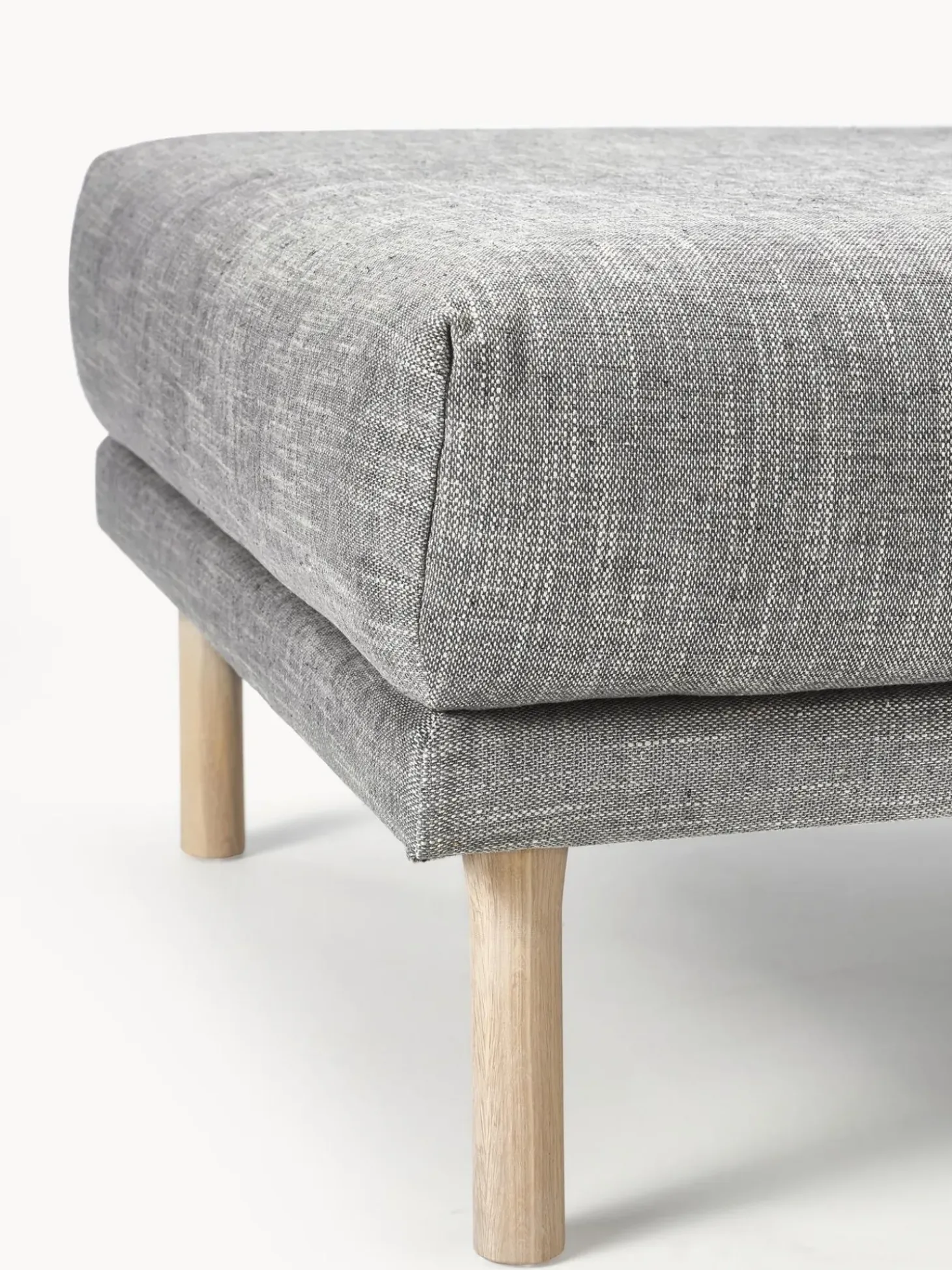 Reposapies Puf Adrian