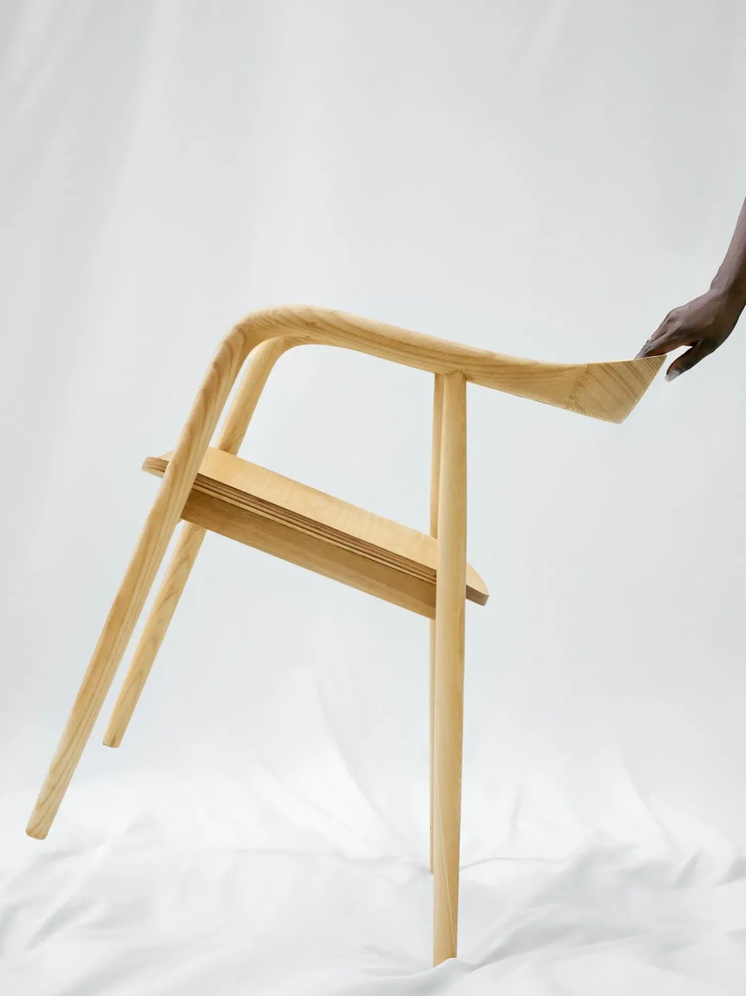 Silla Con Reposabrazos De Madera Angelina