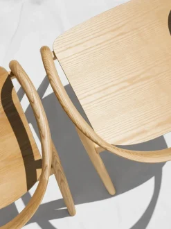 Silla Con Reposabrazos De Madera Angelina