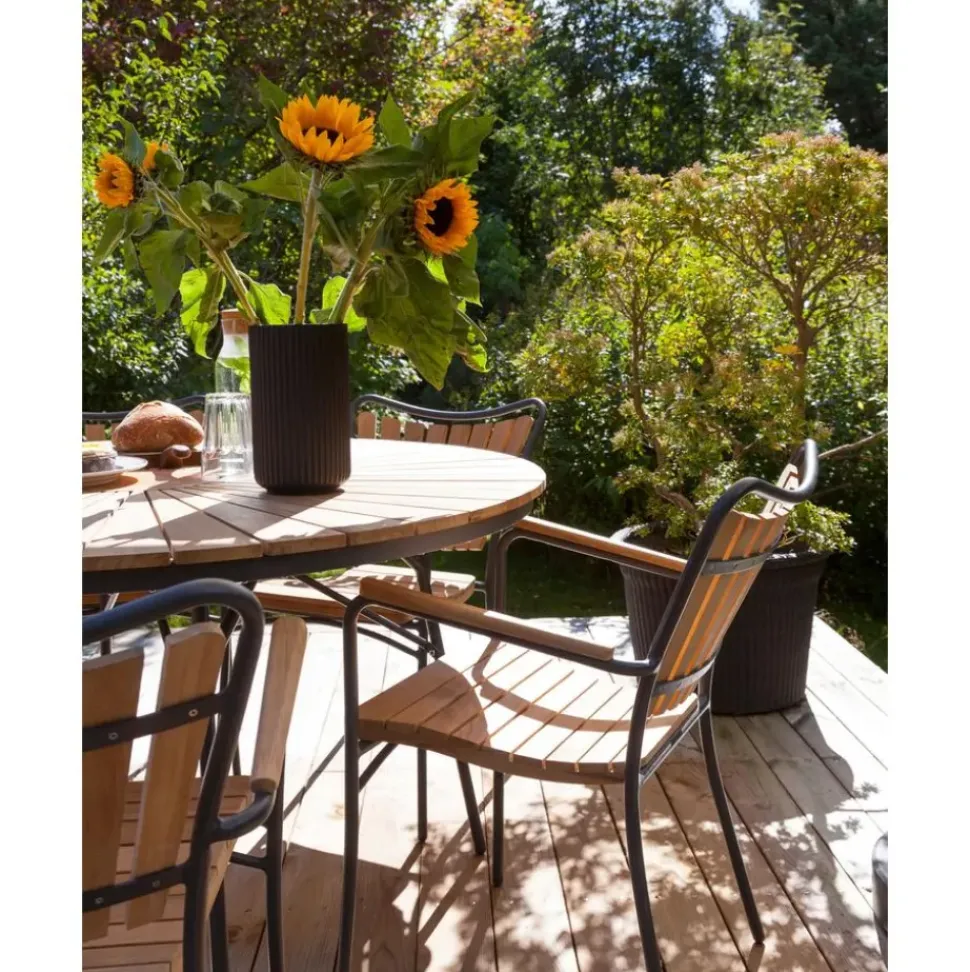 Silla Con Reposabrazos De Madera Para Exterior Hard & Ellen